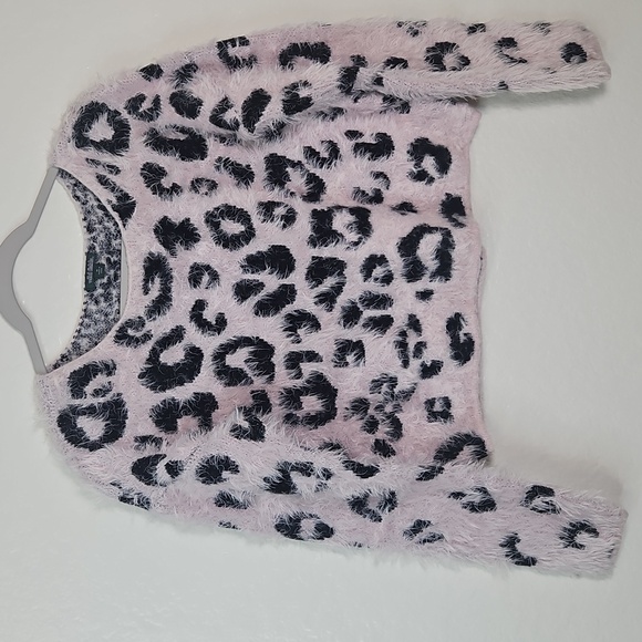 Wild Fable Pink Leopard Print Fuzzy Sweater Size M - Picture 13 of 13